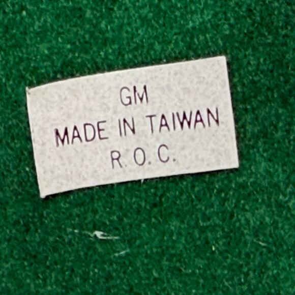 Vintage Taiwan Boy & Girl Figurine Set with Geese Farm Scene Porcelain 1980s - Picture 6 of 8